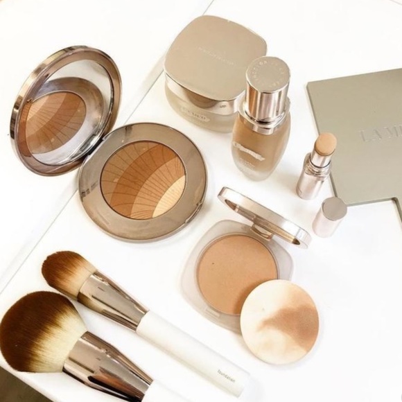 v\NEW La Mer Makeup Brush - Foundation Brush - Picture 3 of 3